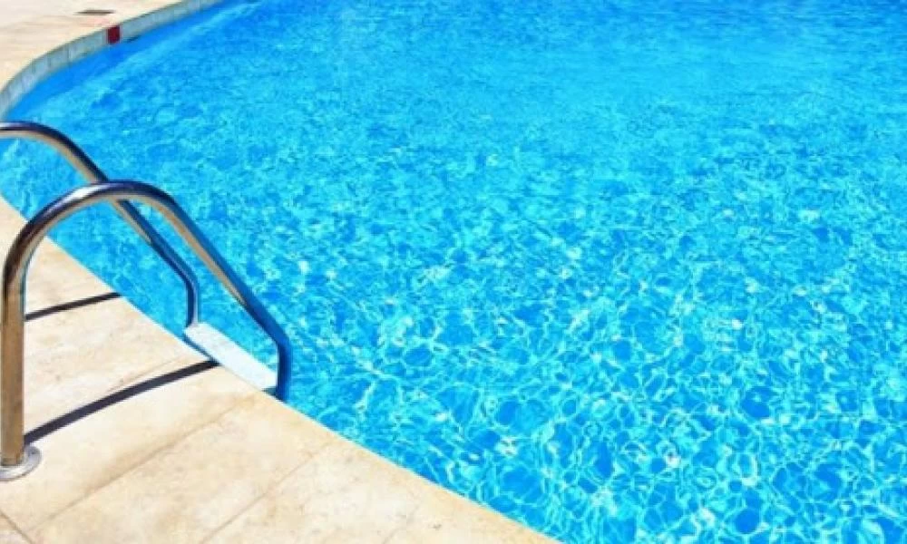 ΗΠΑ: Παραλίγο τραγωδία σε πισίνα με μικρό αγοράκι
